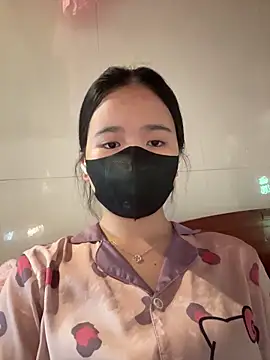 Gwen879 online show from April 2026 04:46:01 AM