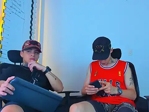 Snapshot of Thomas-Wil chatting on February 2026 02:53:01 AM Thomas-Wil online show from February 2026 02:53:01 AM