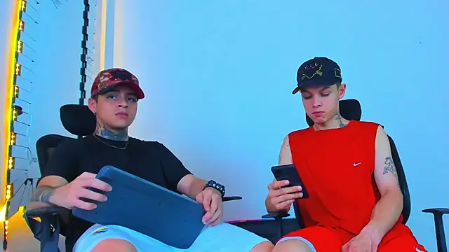 Snapshot of Thomas-Wil chatting on February 2026 02:50:02 AM Thomas-Wil online show from February 2026 02:50:02 AM