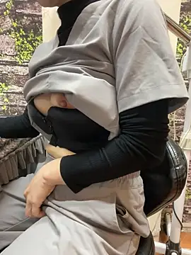 Bee bee1 online show from February 2026 07:36:01 AM