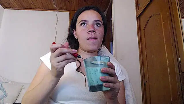 Snapshot of Shanel_Lozano chatting on May 2026 10:05:01 PM Shanel Lozano online show from May 2026 10:05:01 PM