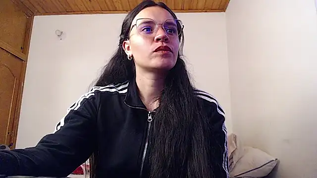 Snapshot of Shanel_Lozano chatting on June 2026 05:30:02 PM Shanel Lozano online show from June 2026 05:30:02 PM