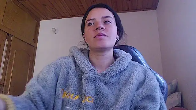 Snapshot of Shanel_Lozano chatting on July 2026 04:49:02 PM Shanel Lozano online show from July 2026 04:49:02 PM