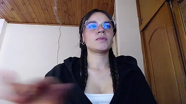 Snapshot of Shanel_Lozano chatting on August 2026 07:28:01 PM Shanel Lozano online show from August 2026 07:28:01 PM