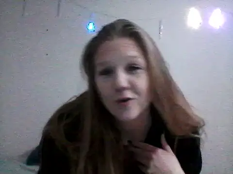 Snapshot of tinytiff33 chatting on January 2026 01:29:01 AM tinytiff33 online show from January 2026 01:29:01 AM