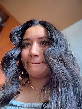 Veronica Wins  online show from May 2026 03:07:01 PM