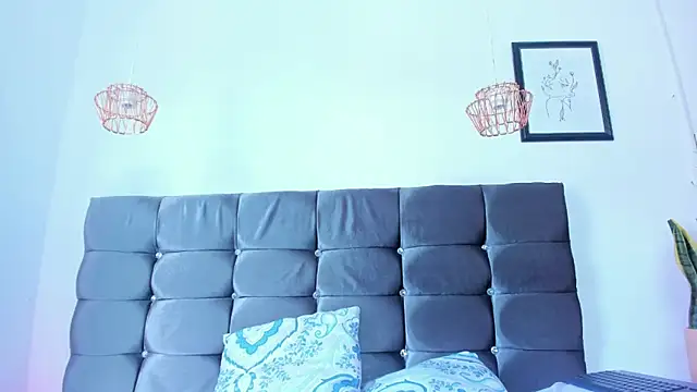 kitti lovee online show from February 2026 04:29:01 PM