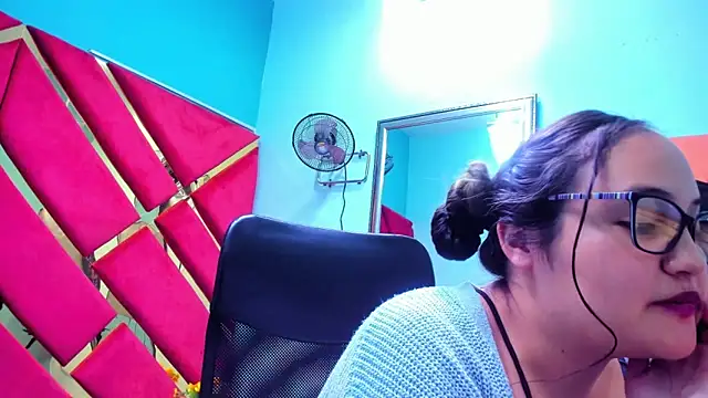 MiaRouss69 online show from February 2026 04:30:01 AM