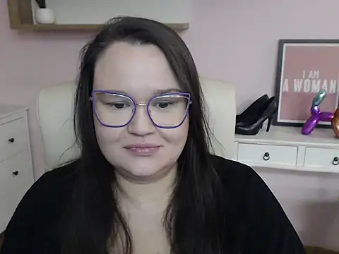 Snapshot of HollyDanceSoul chatting on January 2026 07:35:02 AM HollyDanceSoul online show from January 2026 07:35:02 AM