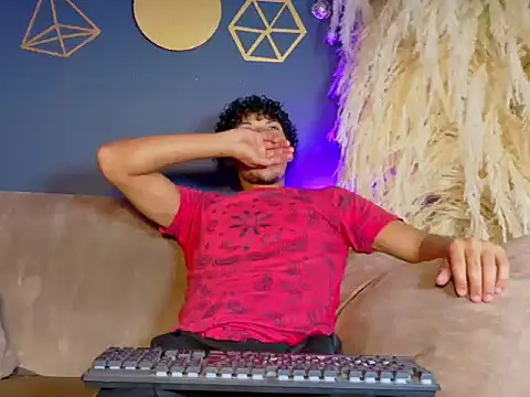 Dylan Cruz01 online show from July 2026 01:31:02 PM