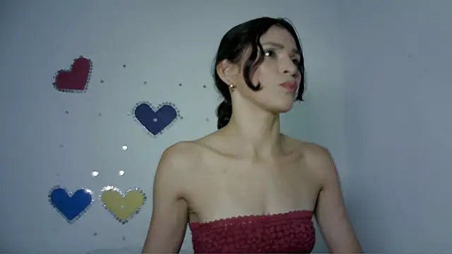 Snapshot of Mia_Suarez7 chatting on May 2026 01:47:02 AM Mia Suarez7 online show from May 2026 01:47:02 AM