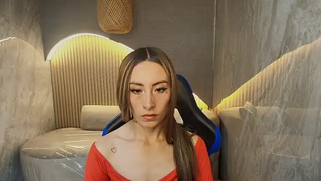 katalina r  online show from April 2026 01:31:01 PM