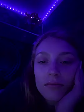 Snapshot of emmathatgirl chatting on January 2026 04:48:02 AM emmathatgirl online show from January 2026 04:48:02 AM