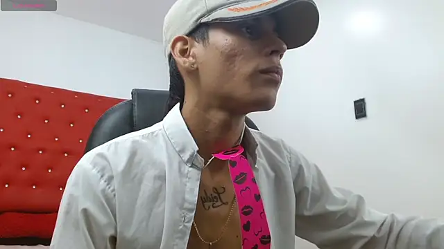 Snapshot of paullcb chatting on January 2026 04:07:02 AM paullcb online show from January 2026 04:07:02 AM