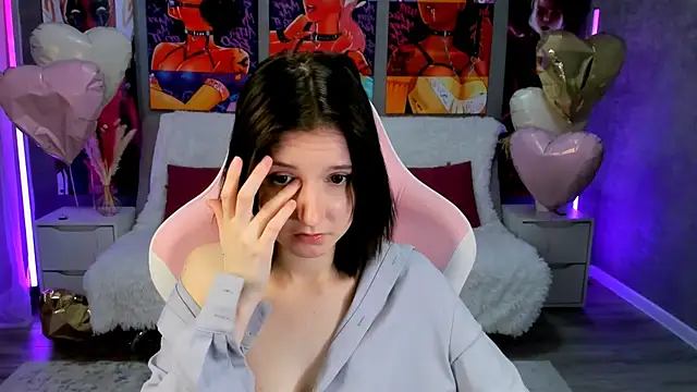 Snapshot of KikaOsterman chatting on February 2026 11:54:02 AM KikaOsterman online show from February 2026 11:54:02 AM