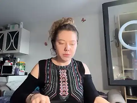 Snapshot of Luxerin chatting on February 2026 03:46:01 PM Luxerin online show from February 2026 03:46:01 PM