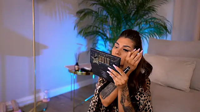 Snapshot of Tinydoll_XO chatting on February 2026 03:46:01 PM Tinydoll XO online show from February 2026 03:46:01 PM