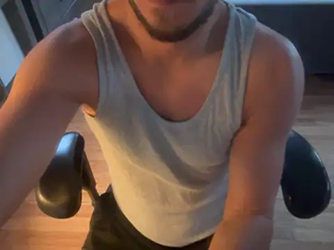 boytoy8969 online show from January 2026 01:58:01 PM