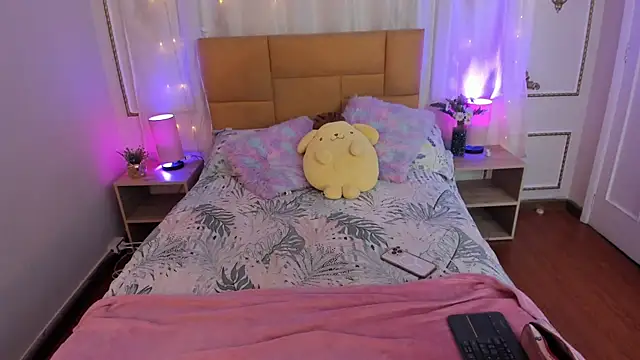 Snapshot of Jenifer_James chatting on February 2026 12:05:02 AM Jenifer James online show from February 2026 12:05:02 AM