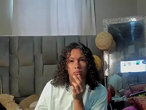 dylaans19 online show from February 2026 02:21:02 PM