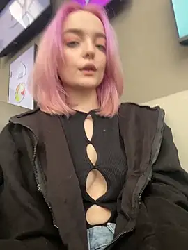 Snapshot of aka_Blonde chatting on March 2026 05:35:02 AM aka Blonde online show from March 2026 05:35:02 AM