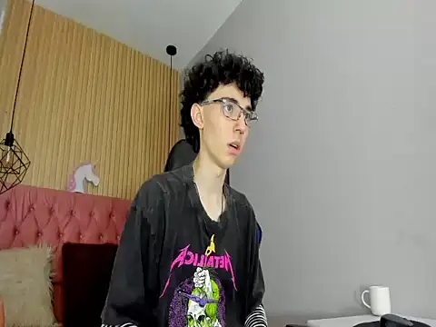 Syriussz online show from February 2026 07:41:01 PM