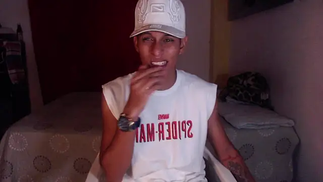 Snapshot of Niklaus1 chatting on January 2026 02:13:01 AM Niklaus1 online show from January 2026 02:13:01 AM