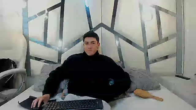 ScarlettAndLucas online show from February 2026 12:34:01 PM