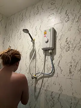 Ponthip online show from March 2026 12:32:01 PM