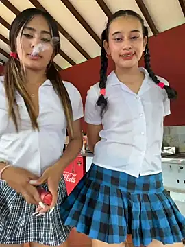 Snapshot of l0lita_emi chatting on January 2026 07:11:01 PM l0lita emi online show from January 2026 07:11:01 PM