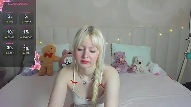 Snapshot of AdeleSilvy chatting on June 2026 02:02:02 AM AdeleSilvy online show from June 2026 02:02:02 AM