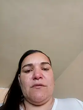 Snapshot of lee_hot chatting on January 2026 01:06:02 PM lee hot online show from January 2026 01:06:02 PM