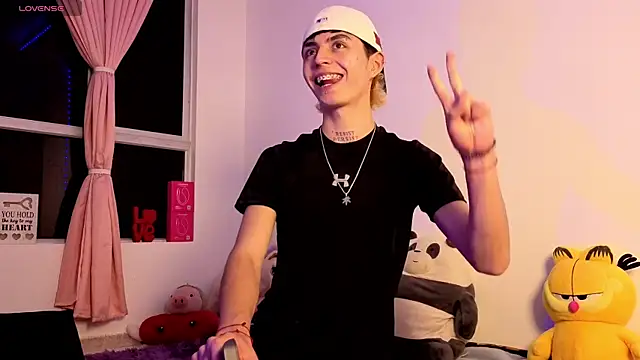 Maiky Cooper01 online show from April 2026 04:29:01 AM