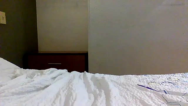 Snapshot of RamonaUzi chatting on February 2026 10:36:01 PM RamonaUzi online show from February 2026 10:36:01 PM