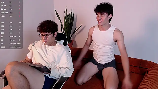 Snapshot of DarrenColleen chatting on February 2026 03:10:01 AM DarrenColleen online show from February 2026 03:10:01 AM