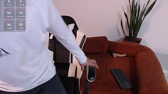 Snapshot of DarrenColleen chatting on February 2026 09:48:02 PM DarrenColleen online show from February 2026 09:48:02 PM