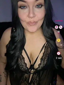 Snapshot of Miss_CurvesXXX chatting on April 2026 09:21:02 PM Miss CurvesXXX online show from April 2026 09:21:02 PM
