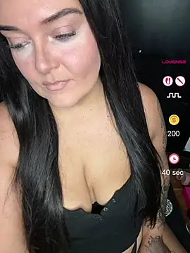 Snapshot of Miss_CurvesXXX chatting on May 2026 03:19:02 PM Miss CurvesXXX online show from May 2026 03:19:02 PM