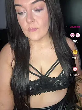 Snapshot of Miss_CurvesXXX chatting on May 2026 10:08:02 PM Miss CurvesXXX online show from May 2026 10:08:02 PM