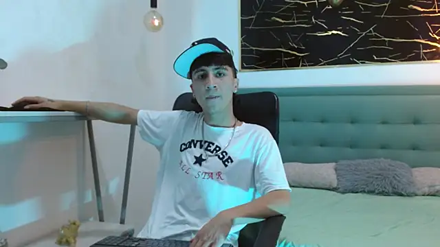 XanderGrey8 online show from January 2026 07:06:02 PM