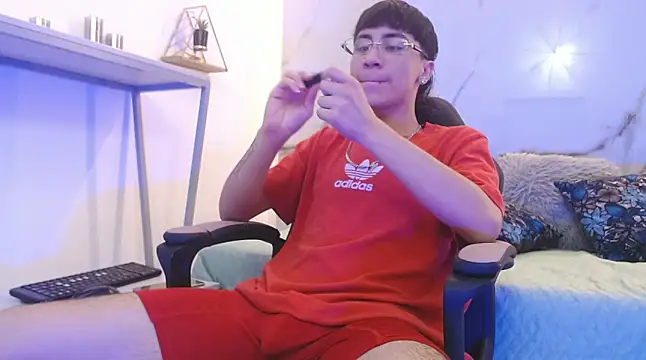 XanderGrey8 online show from April 2026 07:14:01 PM