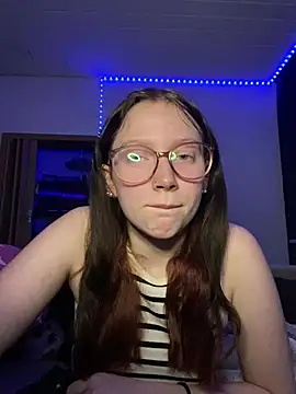 Snapshot of YoungLisaa18 chatting on February 2026 07:51:02 PM YoungLisaa18 online show from February 2026 07:51:02 PM