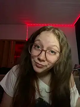 Snapshot of YoungLisaa18 chatting on February 2026 09:13:02 PM YoungLisaa18 online show from February 2026 09:13:02 PM