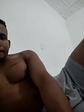 Snapshot of hotbrunett29 chatting on January 2026 01:33:01 AM hotbrunett29 online show from January 2026 01:33:01 AM