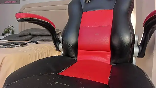 Meeganfoox online show from January 2026 03:56:02 AM