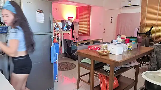 25sweetlilbunny online show from April 2026 03:24:01 AM