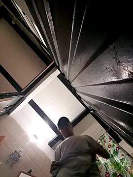 Snapshot of SlowHeat chatting on January 2026 04:23:02 PM SlowHeat online show from January 2026 04:23:02 PM