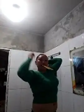 Snapshot of LingLing002 chatting on February 2026 11:25:01 PM LingLing002 online show from February 2026 11:25:01 PM