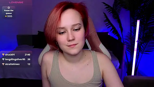 Ellie Heavenly online show from April 2026 01:41:01 PM