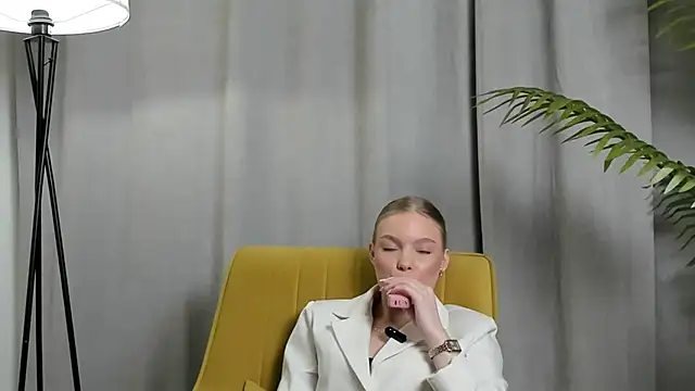 YenKaltenbach online show from January 2026 08:30:01 AM